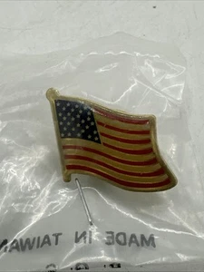 USA Flag Pin NEW Enamel Lapel American Waving US Badge Gold Pinback Alloy Metal - Picture 1 of 4