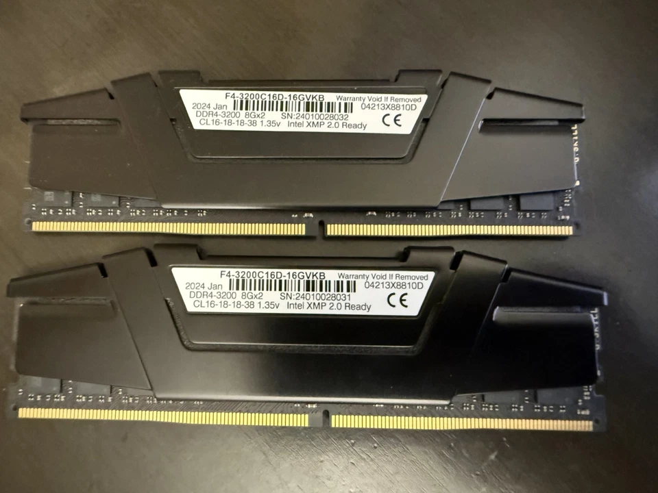 G. Skill Ripjaws v DDR4-3200 RAM 16GB (2x8GB) 3200MHz Foto 1 de 1