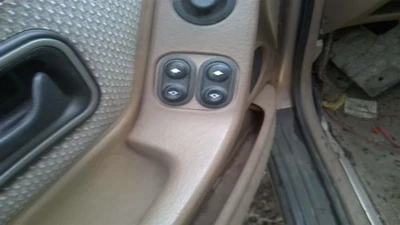 SCORPIO   1988 Front Door Switch 27860737 - Image 1 of 4