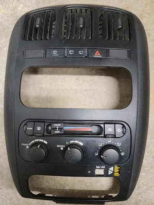 Control de temperatura CA tablero delantero control manual 3 zonas 2003 03 Dodge Caravan  Foto 1 de 4