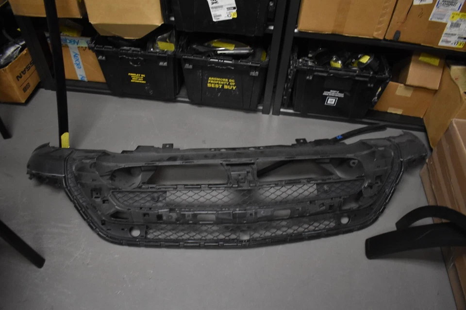 Mercedes Benz GLS450 2017-2019 4Matic panel inferior OEM de fábrica Foto 1 de 4
