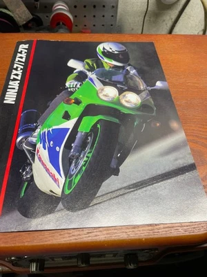 1993 川崎忍者 ZX-7/ ZX-7R 原始设备制造商销售手册 — 第 1/3 张图片