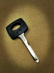 FOR Mercedes Benz R107 SL W116 W126 S W201 190 W202 C Class Key Blank - Picture 1 of 1