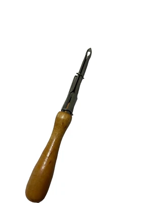 Vintage Punch Needle Tool Heavy Rug Yarn Crafts Number 6 Made in USA - Image 1 of 4