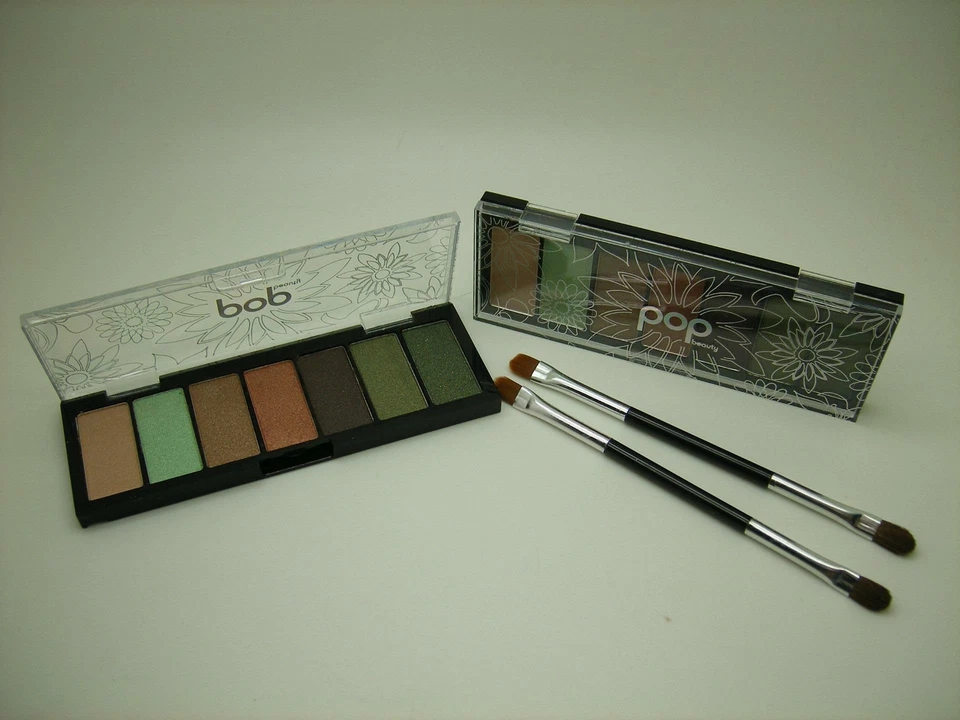 POP BEAUTY LOT OF 2 GREEN EMERALD EYES 7 COLOR EYESHADOW PALETTE WITH 2 BRUSHES - Image 1 of 1