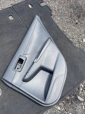 Panel de moldura de puerta derecha para pasajero trasero Toyota Camry 2012-2014 - negro Foto 1 de 3