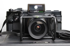 Cámara fotográfica panorámica Fuji Fujica G617 6x17 con lente 105 mm f8 con estuche EX++ - Imagen 1 de 13