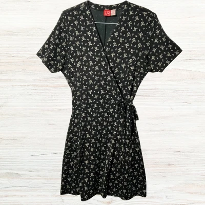 Liz & Co Faux Wrap Dress M Midi Side Tie Black Floral Feminine Summer Casual - Image 1 of 4