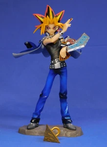 FIGURA KOTOBUKIYA YU-GI-OH ARTFX J YAMI YUGI SIN CAJA COMPLETA - Imagen 1 de 4