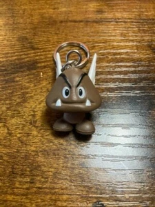 Portachiavi Super Mario Bros Goomba - Foto 1 di 2