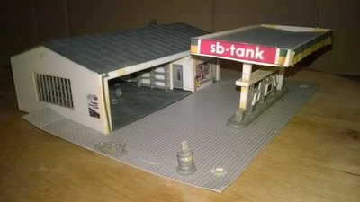 Faller gebaut 1:87 HO Gebäude - "Tankstelle mit Werkstatt" #205# - Bild 1 von 4
