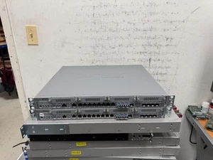 Passerelle de services Juniper SRX345 pare-feu SRX345-SYS-JB 8 x GbE SFP - Photo 1/2