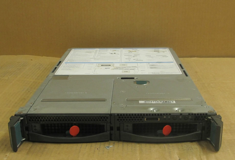 Módulo blade Fujitsu PRIMERGY BX630 - 2 x 1,80 GHz doble núcleo, 2 GB, 2 x 80 GB SATA Foto 1 de 1