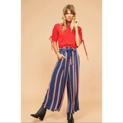 Top tejido corto MinkPink Julian rojo talla mediana venta al por menor $69 Foto 1 de 4