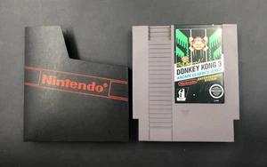 Donkey Kong 3 Arcade Classics Series (Nintendo NES) 5 Screw Game Only w/ Sleeve - Picture 1 of 9