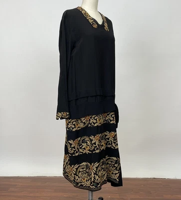 Старинный винтажный 1920-х черный шелк падение талии цветочный вышитое платье как есть - Изображение 1 из 4