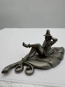 Gallo Zinnfigur Hexe auf Blatt Vintage Sammelfigur 3 cm - Bild 1 von 4