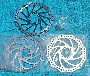 Restposten 3 x 160 mm Bremsscheiben Markenlos - 2 nagelneu 1 kurz montiert - FP! - Bild 1 von 1