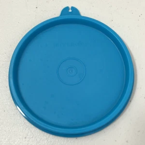 Tupperware Replacement Round Lid Blue #215-11  LID ONLY - Picture 1 of 6