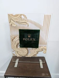 ROLEX STANDING ACRÍLICO BEIGE FLORAL TIENDA EXPOSITOR 28"H x 20" W - Imagen 1 de 4