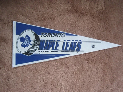 LATE 1980'S TRENCH CANADA TORONTO MAPLE LEAFS NHL HOCKEY PENNANT FLAG SHARP!! - Image 1 of 2