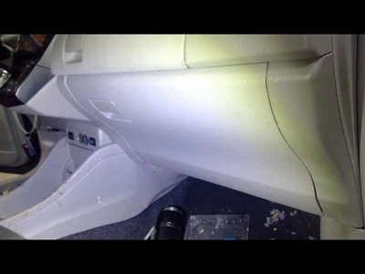 Guantera inferior Prius V 2012-2018 1569277 Foto 1 de 4