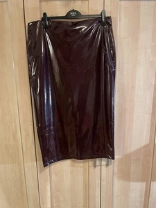 Gonna a matita River Island in PVC/Vinile bordeaux aderente. Regno Unito 18 nuovo con etichette £39 - Foto 1 di 3