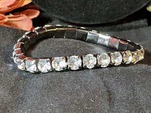 Vintage Molded Glass Rhinestone Flex & Band Stretch Bracelet Prong Set Rhodium - Picture 1 of 12