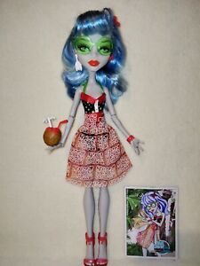 Monster High Ghoulia Yelps - Skull Shores. TOTALLY COMPLETE ZOMBIE FOR DISPLAY!