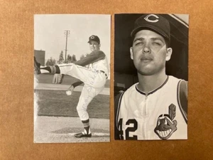 SONNY SIEBERT Signed Vintage Cleveland Indians Postcard Lot(2) w/COA** - Picture 1 of 2