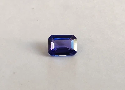 Natural Tanzanite 7x5 mm Emerald cut loupe clean gemstone AAA+ grade Tanzanite - Image 1 of 4