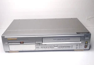 Emerson EWD2202 VCR DVD Combo Record Player 4 Head Hi-Fi Stereo, Silver - Bild 1 von 7