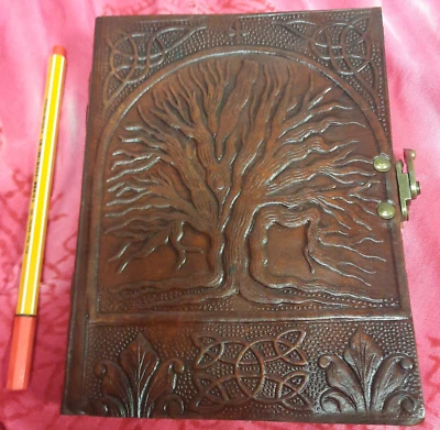 XL Notizbuch 18x14 - Yggdrasil Lebensbaum m Schloss Skizzen Kladde handgeschöpft - Bild 1 von 4