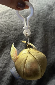 Vintage RARO Harry Potter Boccino Dorato Peluche Metallizzato Ala Iridescente Portachiavi Clip - Foto 1 di 14