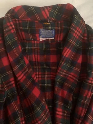 mens Vintsge Pendleton Robe Medium Wool USA Made Tartan - Image 1 of 4