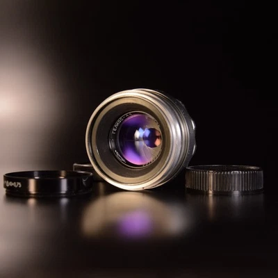 Helios 44 Silver KMZ  58mm F/2  13 blades  0048123  Excellent  Clean bokeh - Image 1 of 4