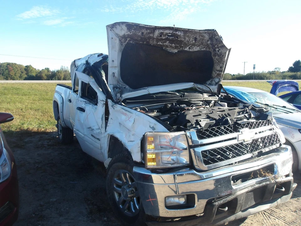 Motor de limpiaparabrisas usado para camioneta Chevrolet Silverado 3500 2014 grado A Foto 1 de 4