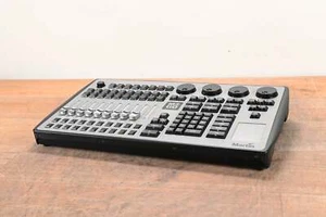 Consola de iluminación Martin Lighting M2GO (SIN FUENTE DE ALIMENTACIÓN) CG00KP5 - Imagen 1 de 8