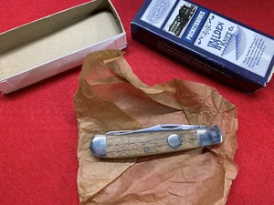 WALDEN KNIFE CO 2-Blade Trapper Carbon Steel Blades Walnut Handles WWN54 - Picture 1 of 3
