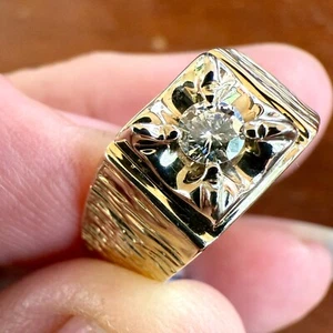 10K Yellow Gold Gents natural .18 ct Diamond Solitare Ring 8 grams Size 9 - Picture 1 of 10
