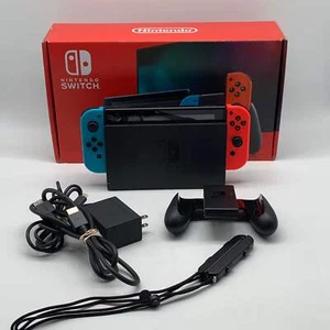 Console videogioco Nintendo Switch V2 HAC-001(-01) nera con scatola - Foto 1 di 21