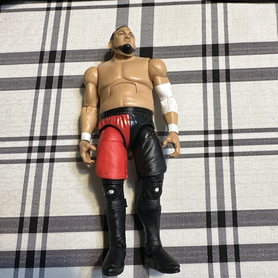Figura de acción Samoa Joe WWE Mattel Elite Series 64 AEW Wrestling Foto 1 de 4