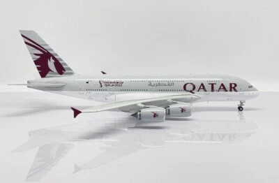 JC Wings 1:200 Qatar Airways Airbus A380-800 A7-APJ (XX20201) Model Plane - Image 1 of 4
