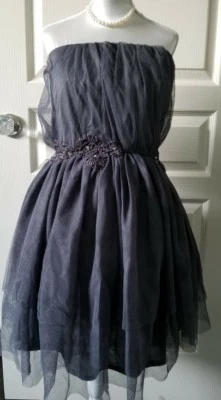 Vestido American Rag Cie para mujer M gris sin tirantes en capas de tul fiesta de graduación  Foto 1 de 4