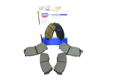 Pastillas de freno delanteras de cerámica para Chevy Metro, Firefly, Suzuki Swift Foto 1 de 4