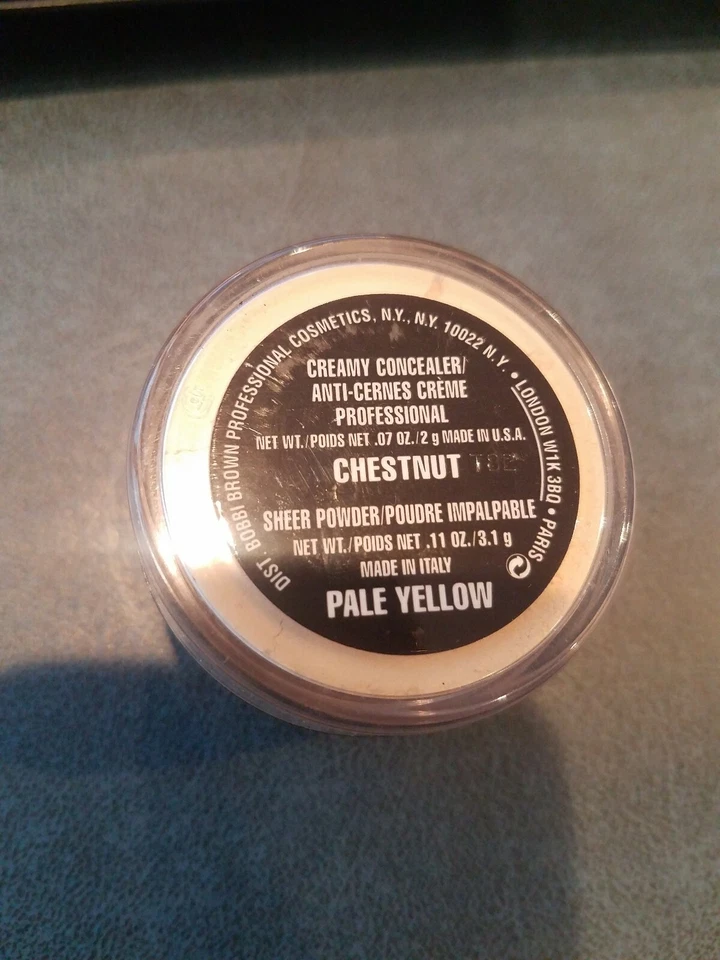 Corrector Cremoso Bobbi Marrón Castaño y Acabado Transparente Polvo Suelto Amarillo Pálido  Foto 1 de 4