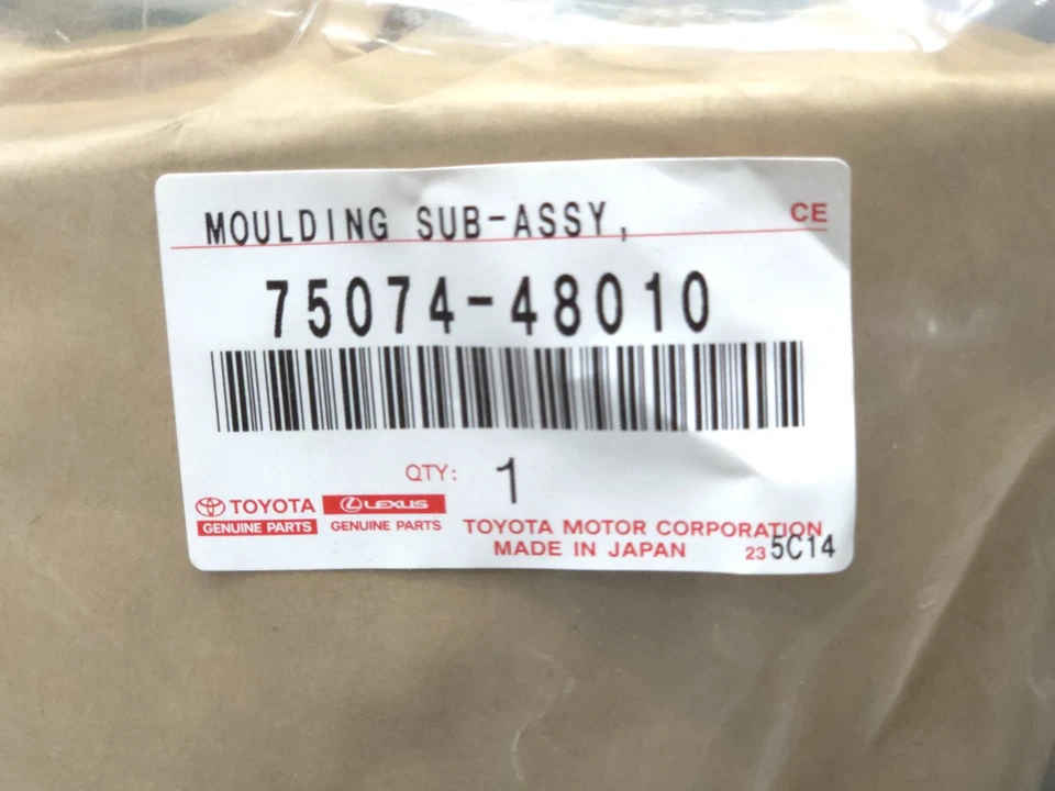 Moldura lateral inferior izquierda conductor Toyota 75074-48010 original OEM Toyota 75074-48010 2021-2024 Venza Foto 1 de 1