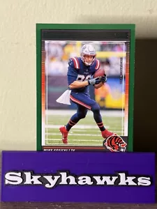 2024 Panini Score Mike Gesicki Green #191 - Bengals - Picture 1 of 4