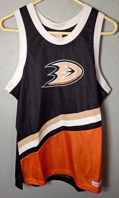 TANQUE MITCHELL & NESS NHL HOCKEY ANAHEIM DUCKS HERITAGE, ADULTO MEDIANO Foto 1 de 2