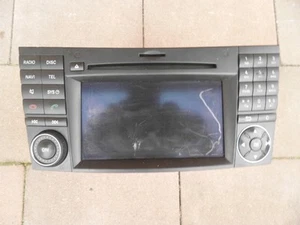 Mercedes-Benz E-Klasse W211 A2118705094 Navigation GPS Navi Radio - Bild 1 von 6